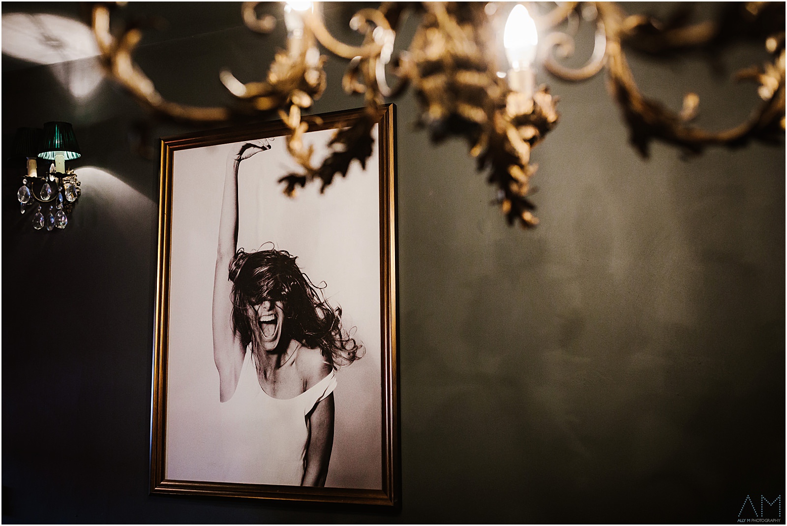 Screaming lady at Le Petit Chatuea