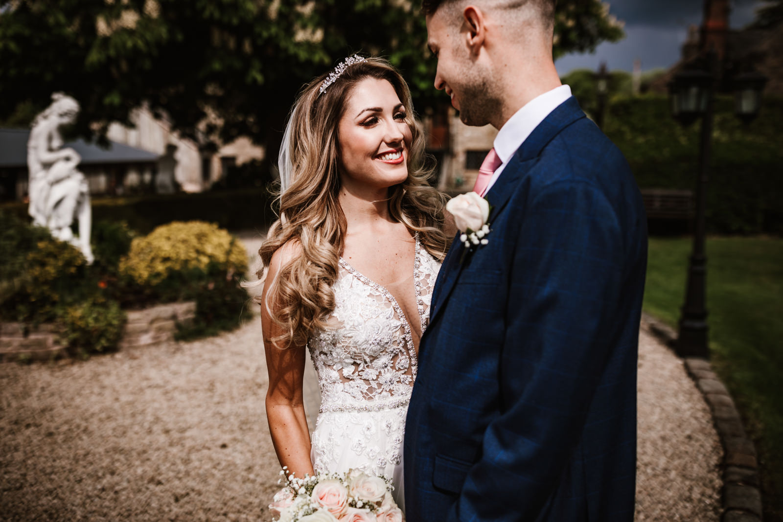 Happy bride sming at her groom
