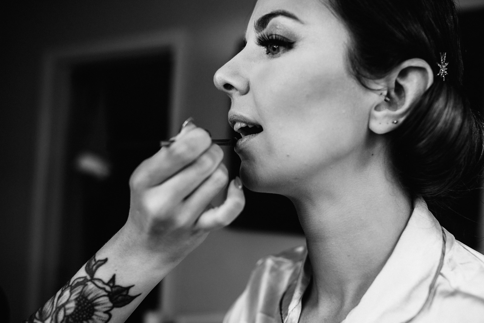 Lester Meadows Tipi Wedding Cheshire 4 Bride having lipstcik applied