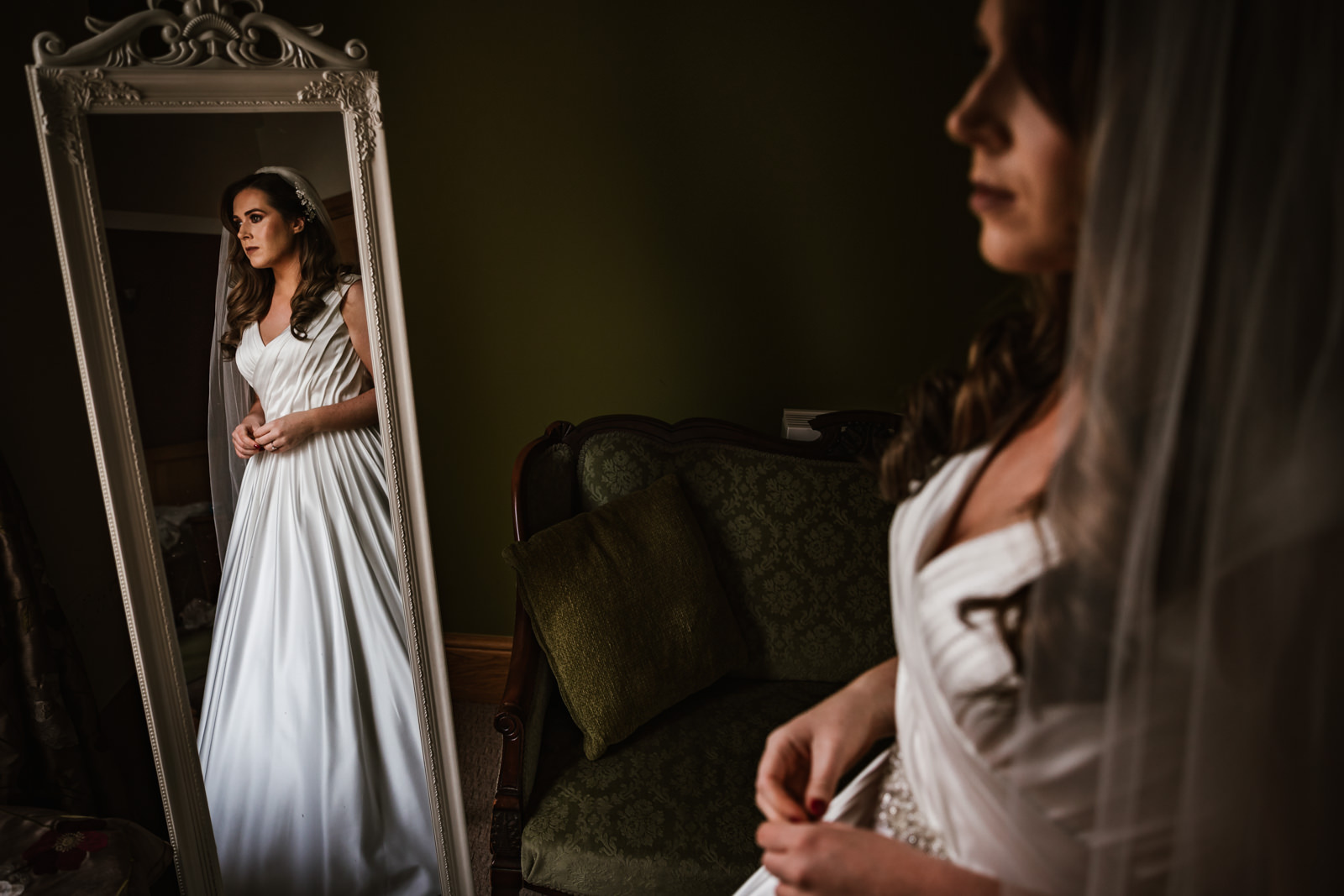 Bridal preparations a Thornton manor